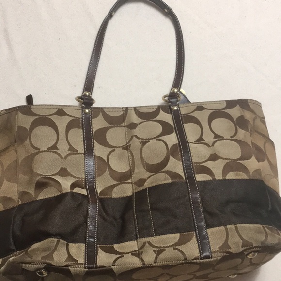 Signature Brown Large Bag - Picture 1 of 4